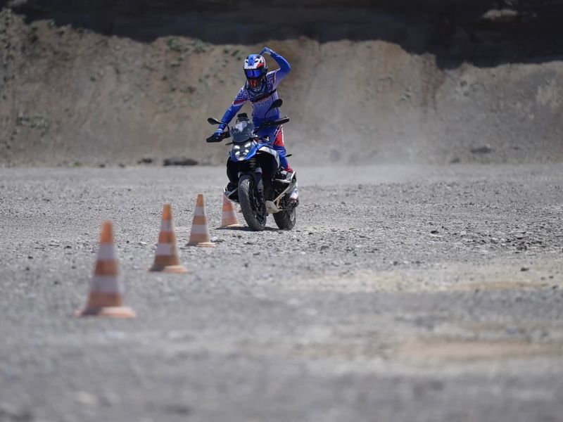 Motorradtraining Offroad – Balance, Technik & Drifts im Gelände