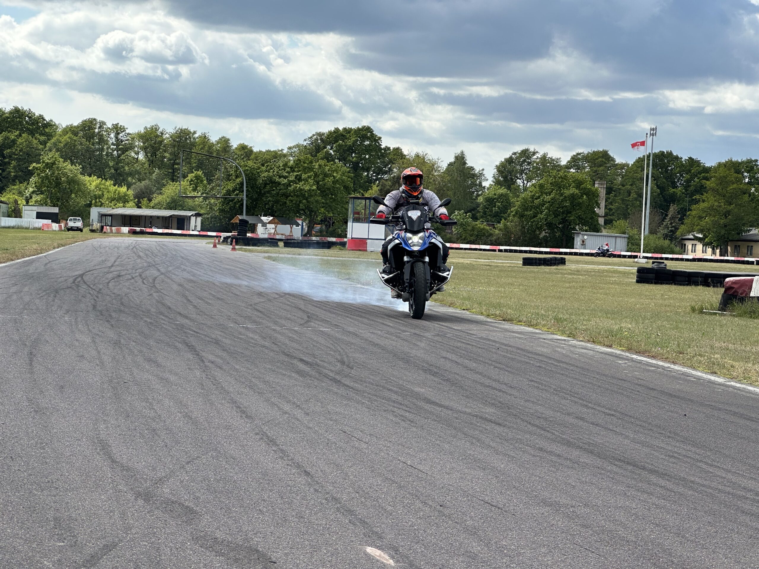 1-Tages-Onroad Dynamic Training | Rathenow | auf der Kartbahn – Bild 5